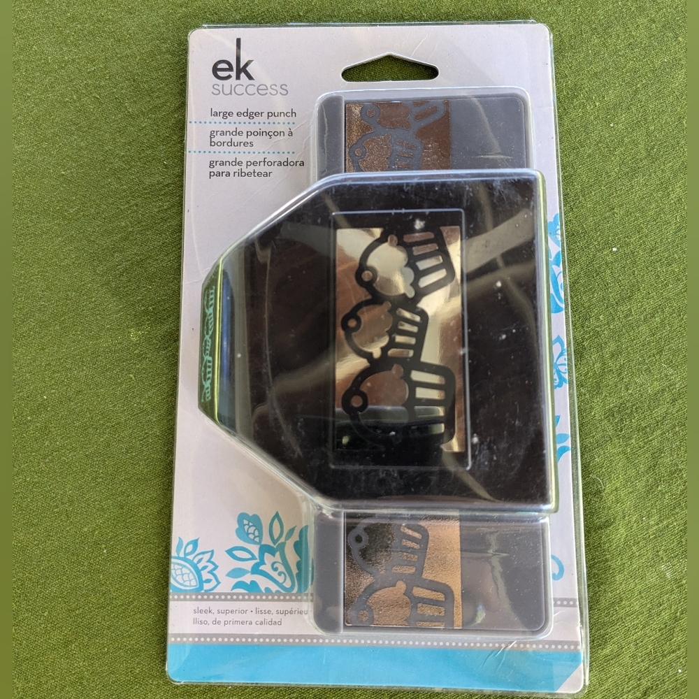 EK Success - Cupcakes Large Edger Punch